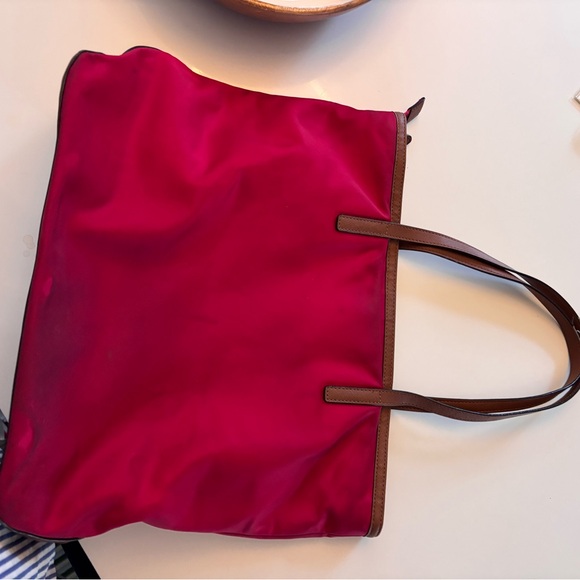 Michael Kors Travel Tote Bag with Brown and gold Accents - Picture 8 of 9